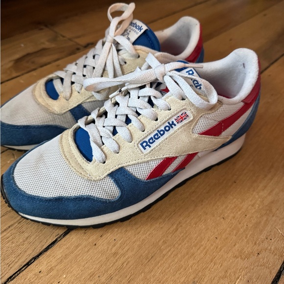 Reebok Other - Reebok Men's White Blue Red Classic Sneakers